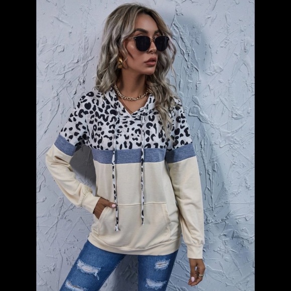 1 SMALL LEFT❤️ Leopard print colorblock hoodie - Picture 3 of 4